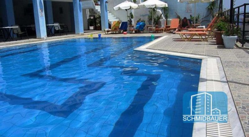 Agia Galini Kreta, Agia Galini: Zentral gelegenes Hotel mit Swimmingpool zum Verkauf Gewerbe kaufen